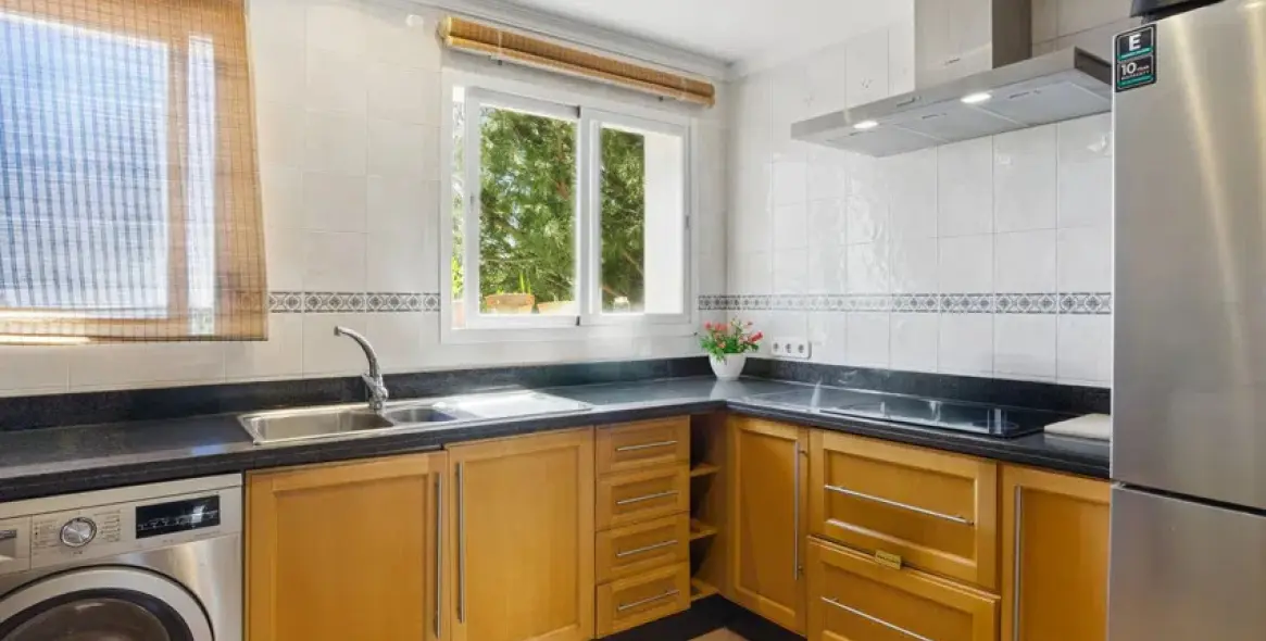 Sale of penthouse duplex in Nueva Andalucía 2