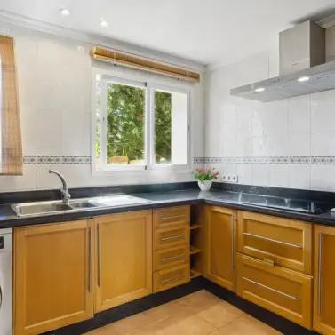 Sale of penthouse duplex in Nueva Andalucía