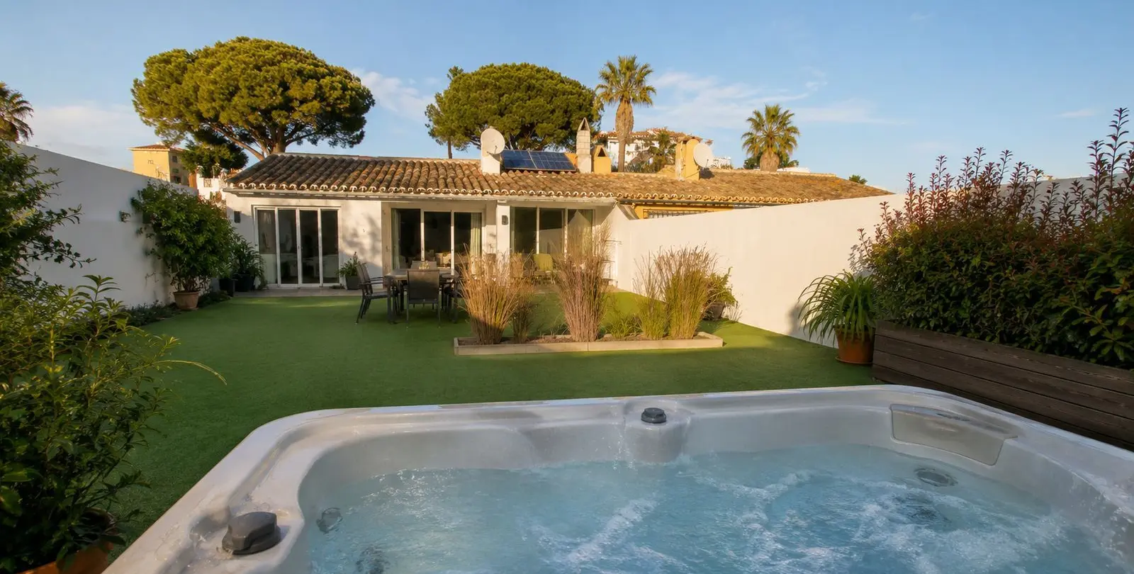 Venta de casa pareada en Calahonda 1