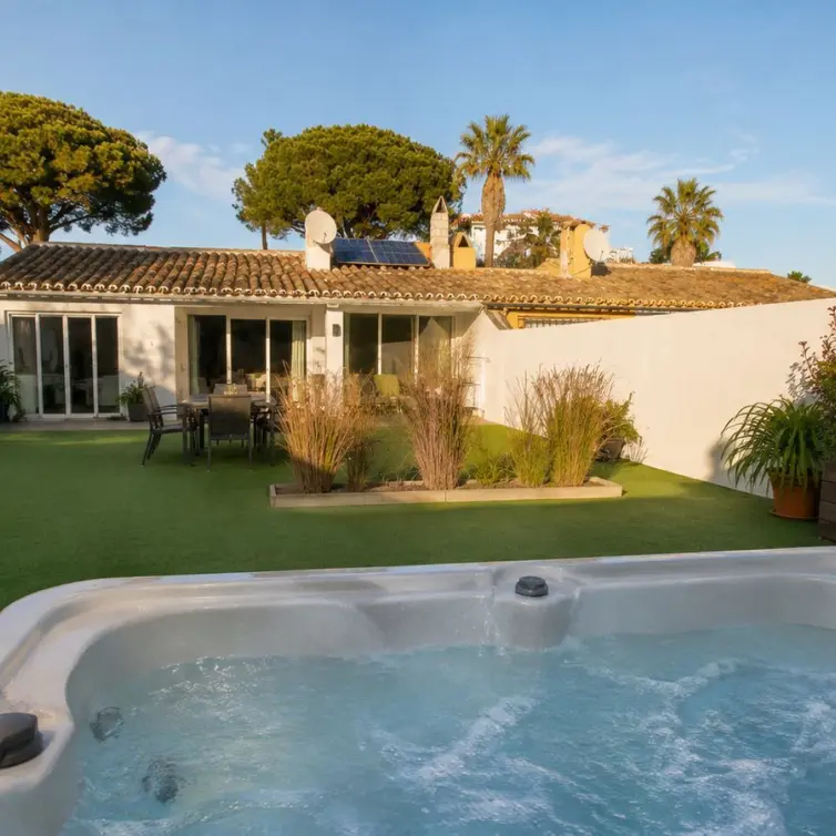 Venta de casa pareada en Calahonda