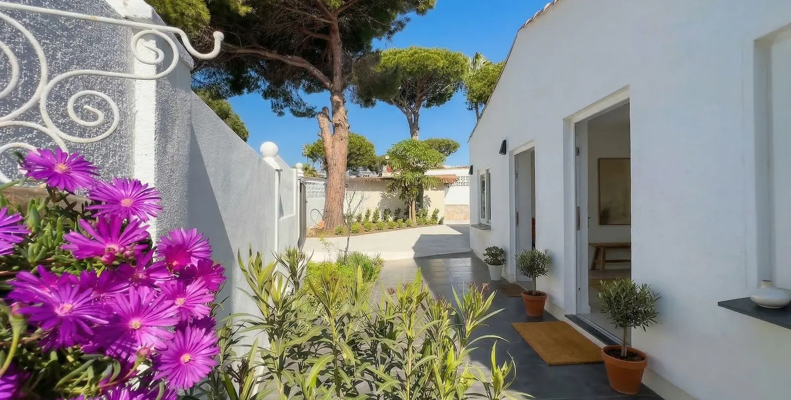 Venta de casa pareada en Calahonda 2