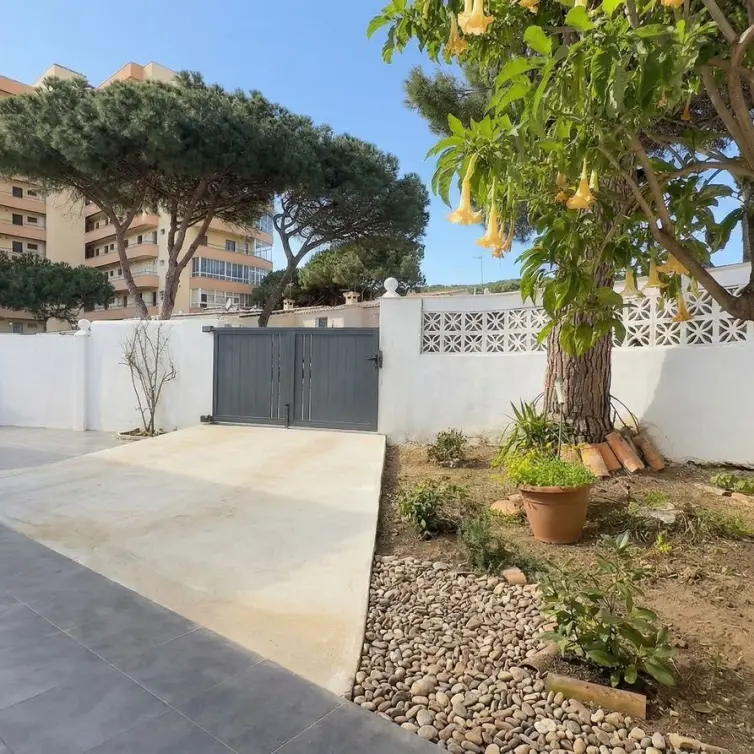 Venta de casa pareada en Calahonda