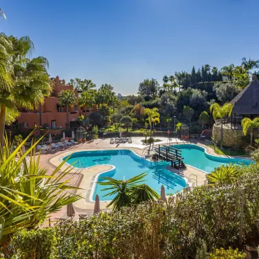 Продажа апартаментов на первом этаже в Nueva Andalucía