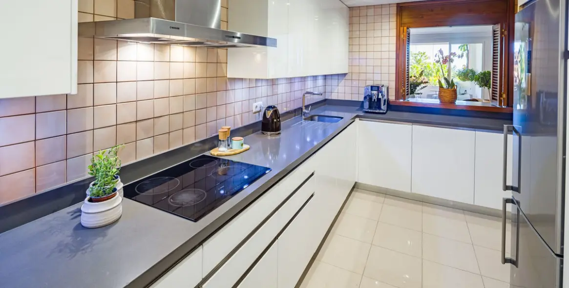 Sale of ground floor apartment in Nueva Andalucía 14