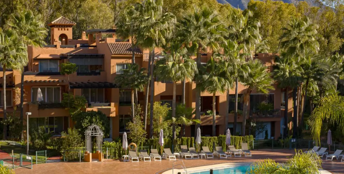 Sale of ground floor apartment in Nueva Andalucía 24