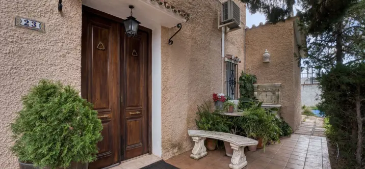 Sale of detached villa in Málaga 2