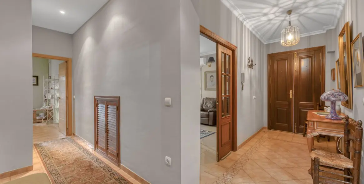 Sale of detached villa in Málaga 4