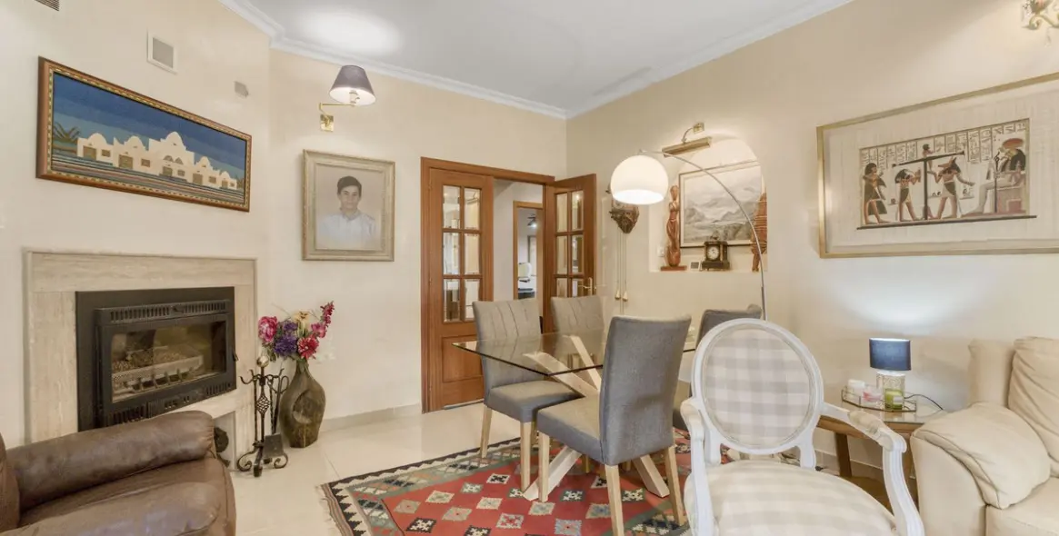 Sale of detached villa in Málaga 7