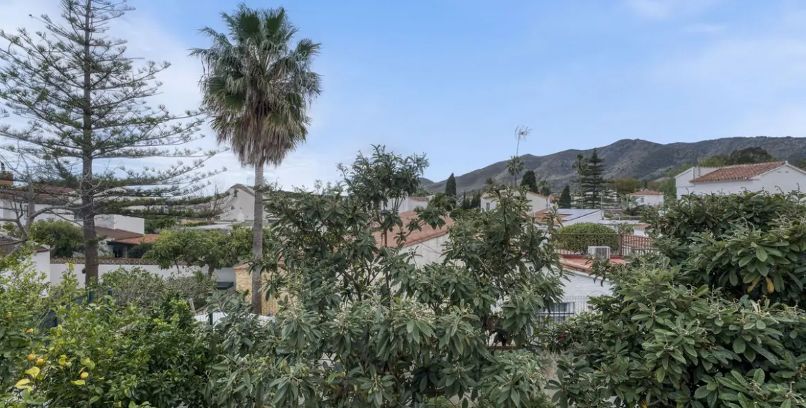 Sale of detached villa in Málaga 37