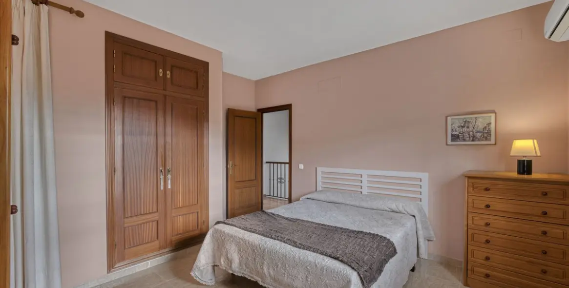 Sale of detached villa in Málaga 44