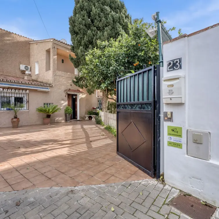 Sale of detached villa in Málaga