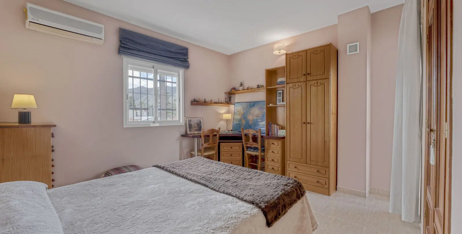 Sale of detached villa in Málaga 39