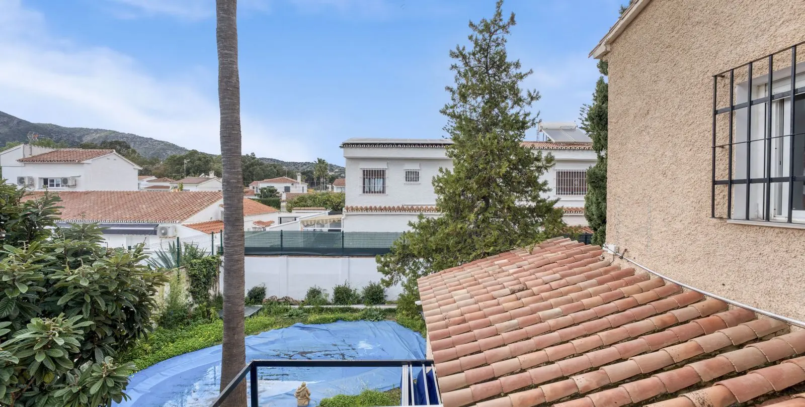 Sale of detached villa in Málaga 47