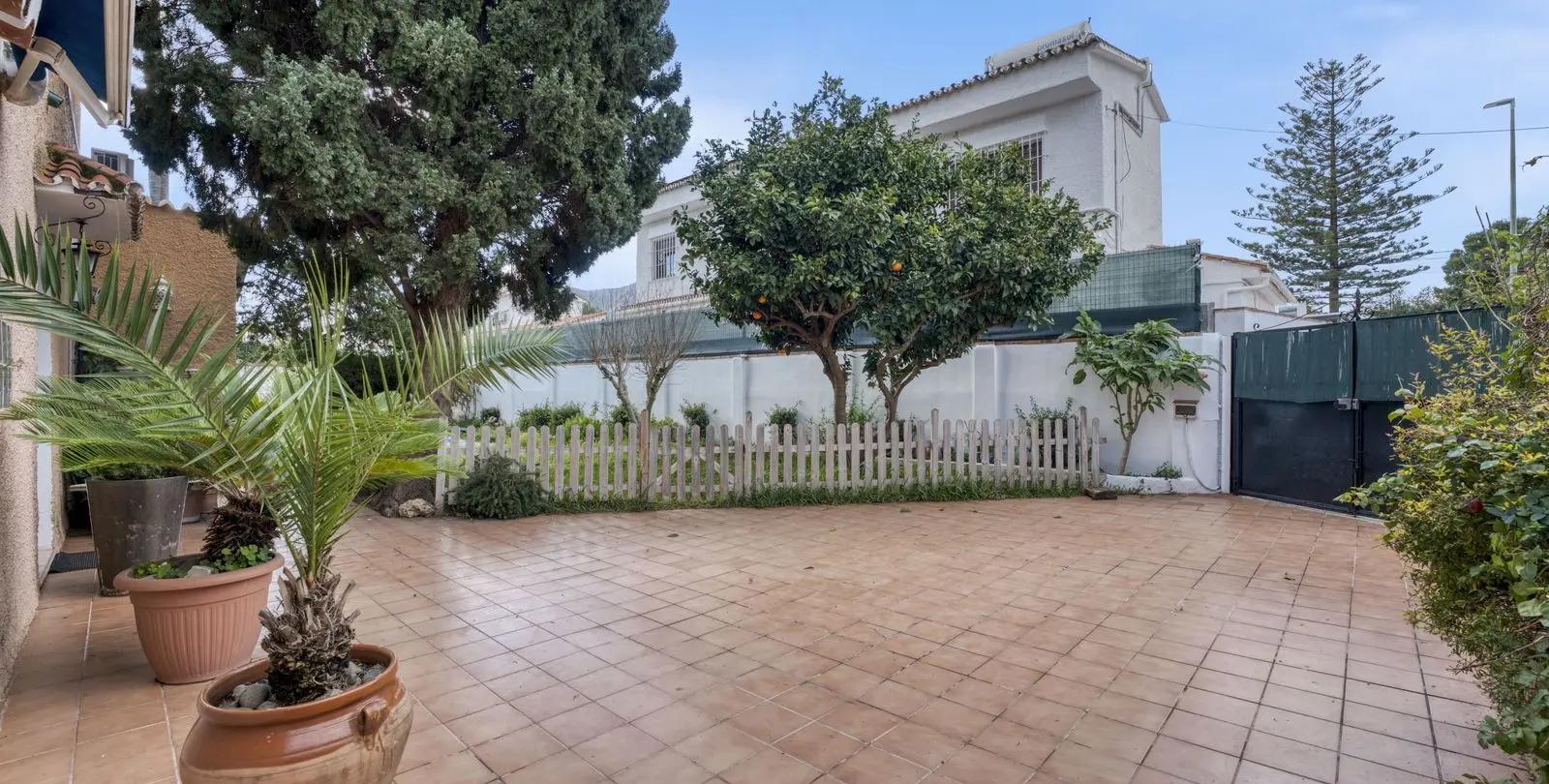 Sale of detached villa in Málaga 54