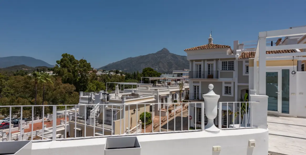 Venta de adosado en Nueva Andalucía 36