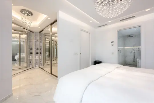 Image 9 thumb