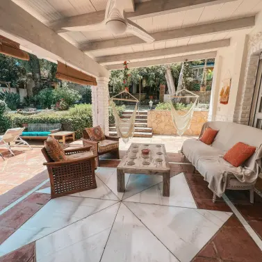 Venta de villa independiente en Nueva Andalucía