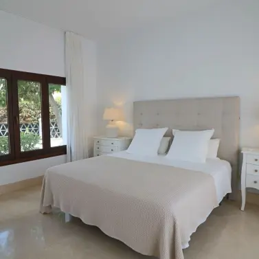 Venta de villa independiente en Guadalmina Alta