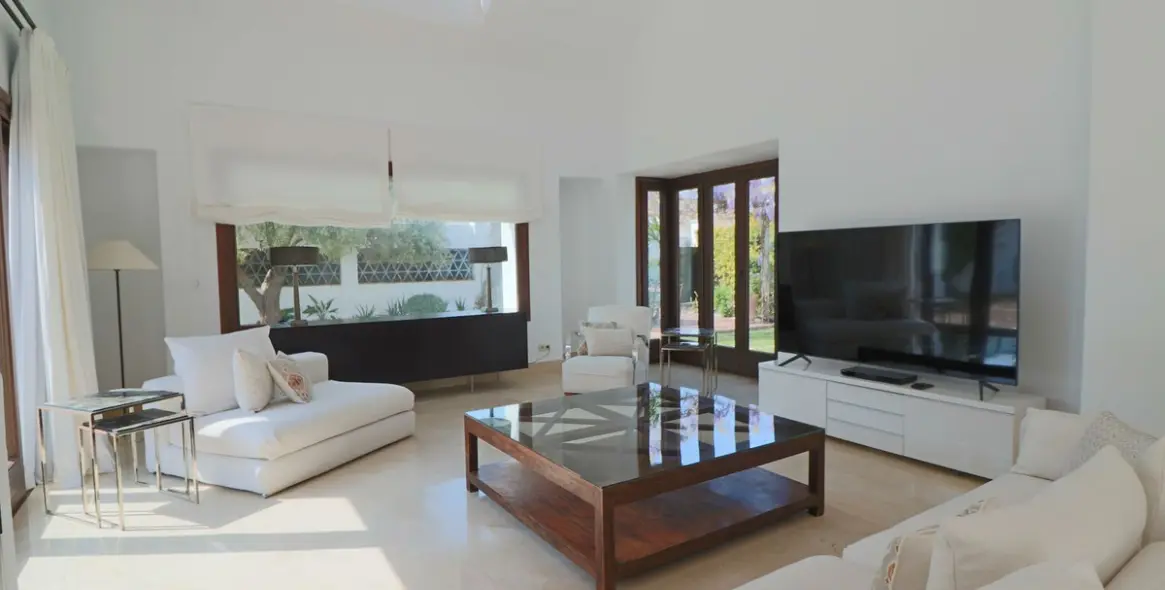 Venta de villa independiente en Guadalmina Alta 8