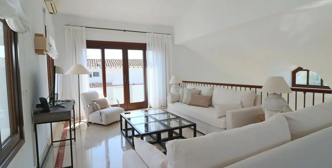 Venta de villa independiente en Guadalmina Alta 14