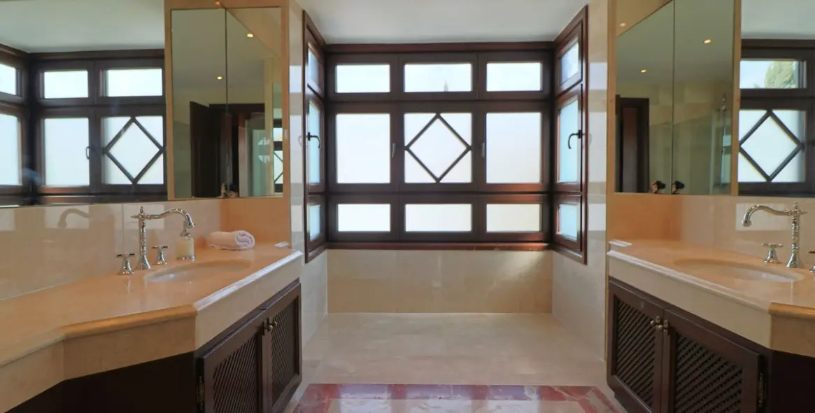 Venta de villa independiente en Guadalmina Alta 19