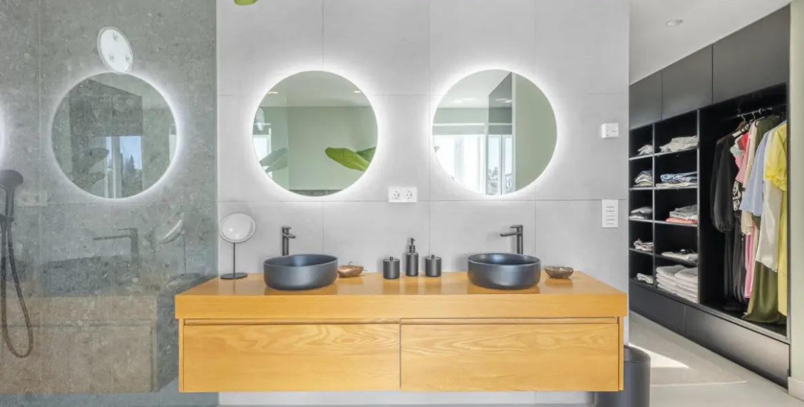 Sale of townhouse in The Golden Mile 18