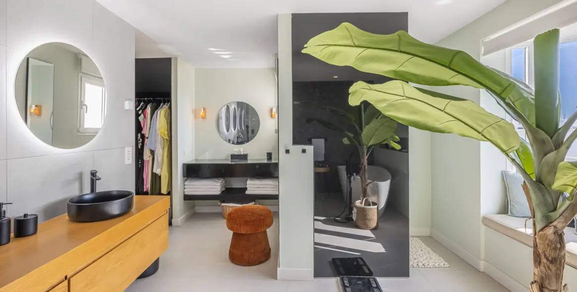 Sale of townhouse in The Golden Mile 20