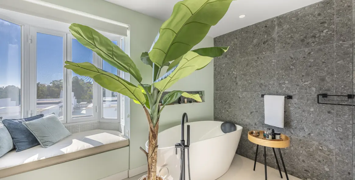 Sale of townhouse in The Golden Mile 21