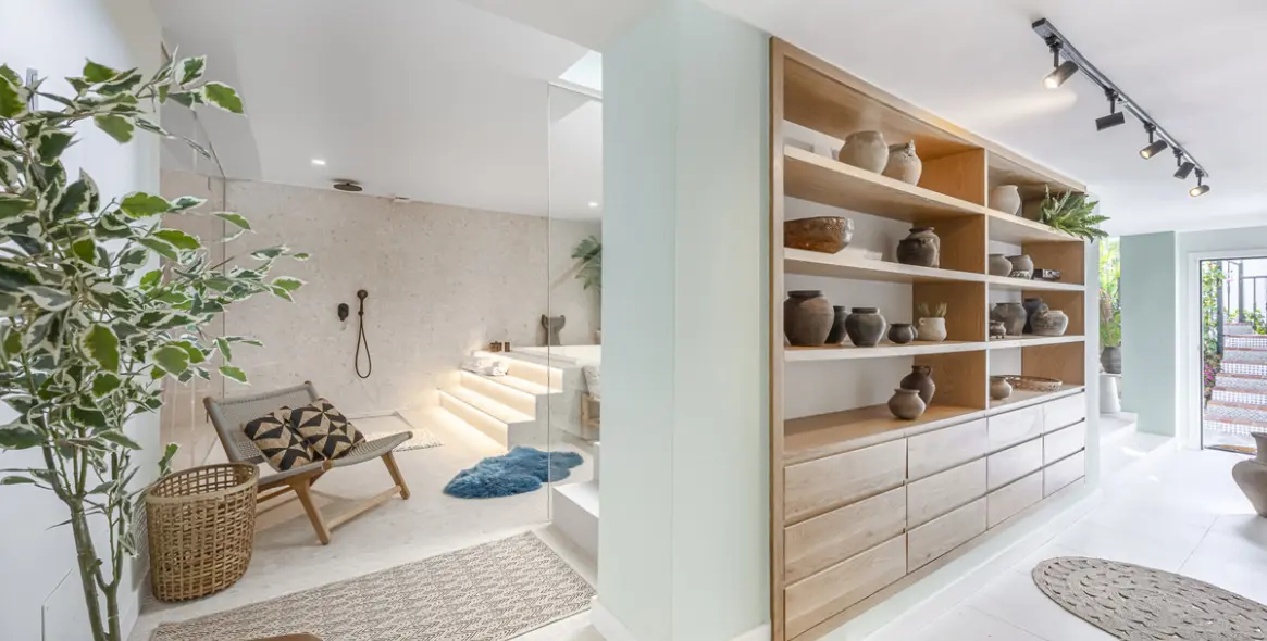 Sale of townhouse in The Golden Mile 30