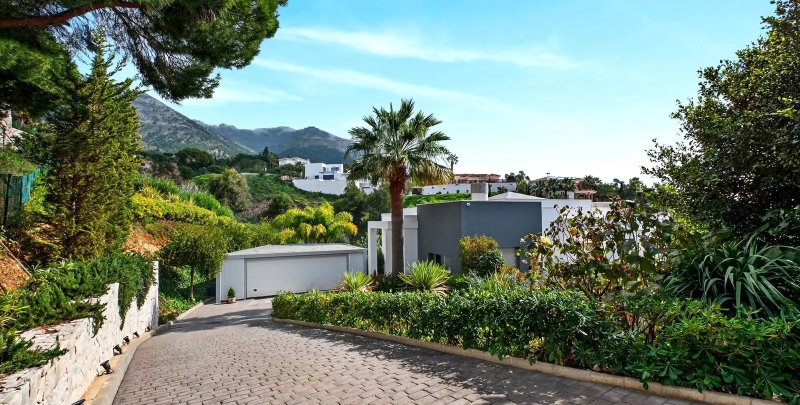 Sale of detached villa in Valtocado 3