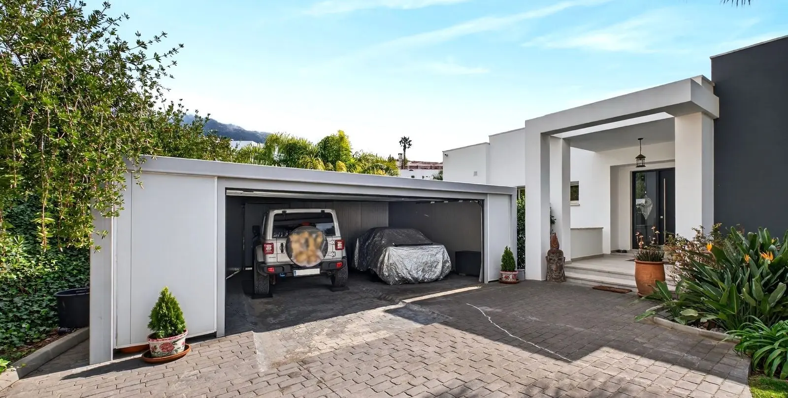 Sale of detached villa in Valtocado 4