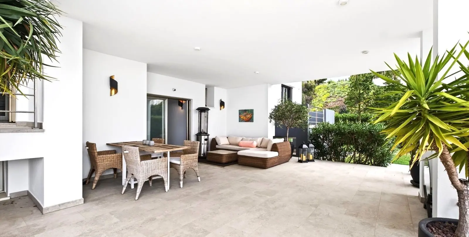 Sale of detached villa in Valtocado 9