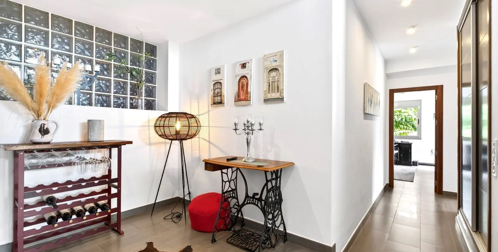 Sale of detached villa in Valtocado 28