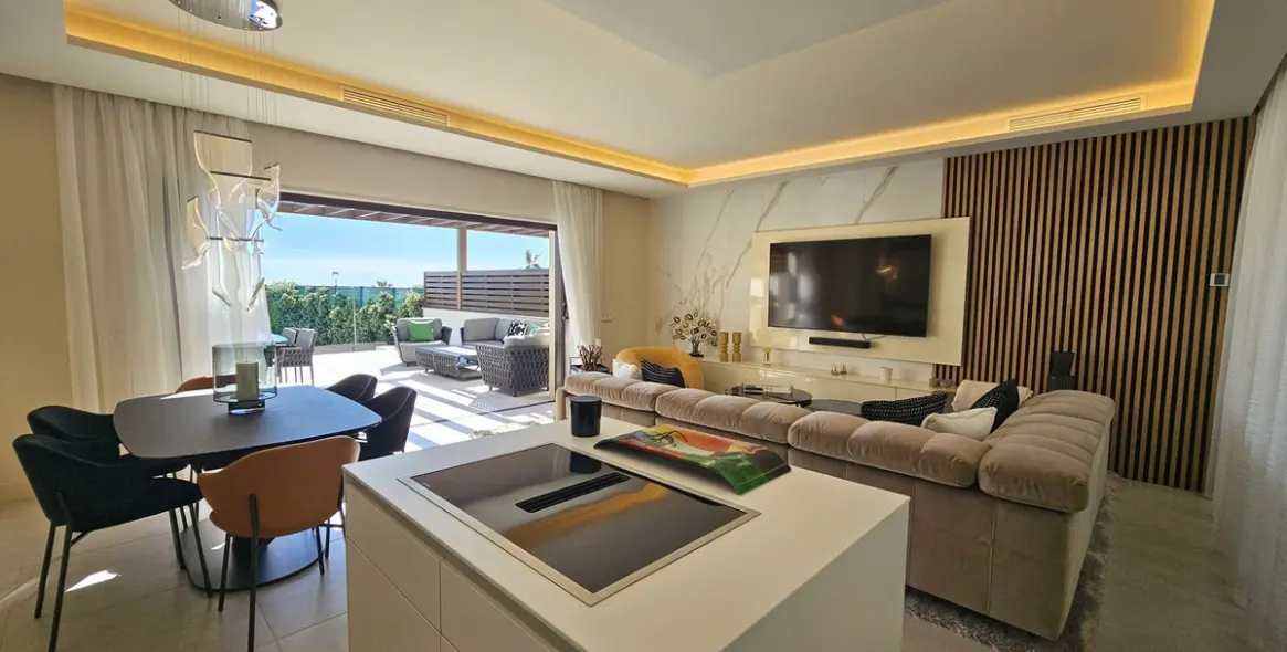 Venta de adosado en New Golden Mile 14