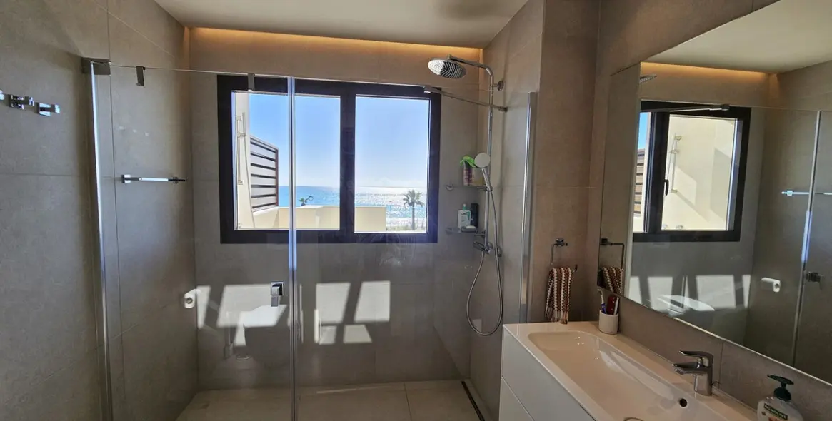 Venta de adosado en New Golden Mile 27