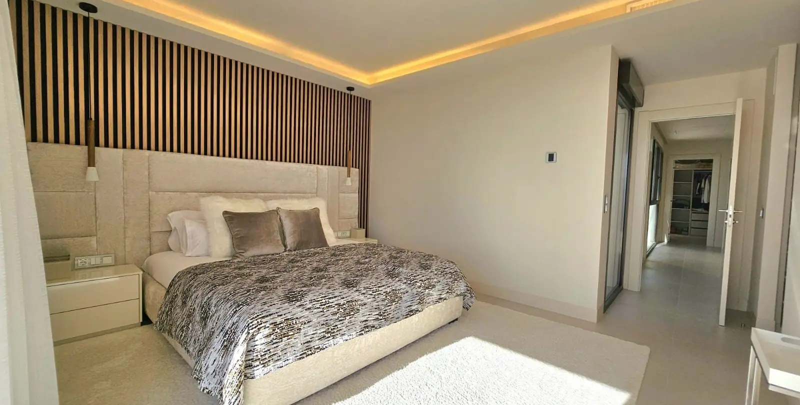 Продажа таунхауса в New Golden Mile 5
