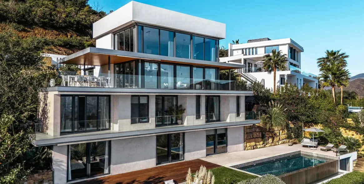 Venta de villa independiente en Marbella 1