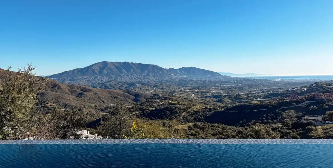 Venta de villa independiente en Marbella 2