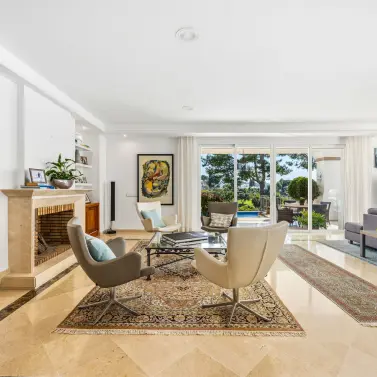 Venta de villa independiente en Aloha