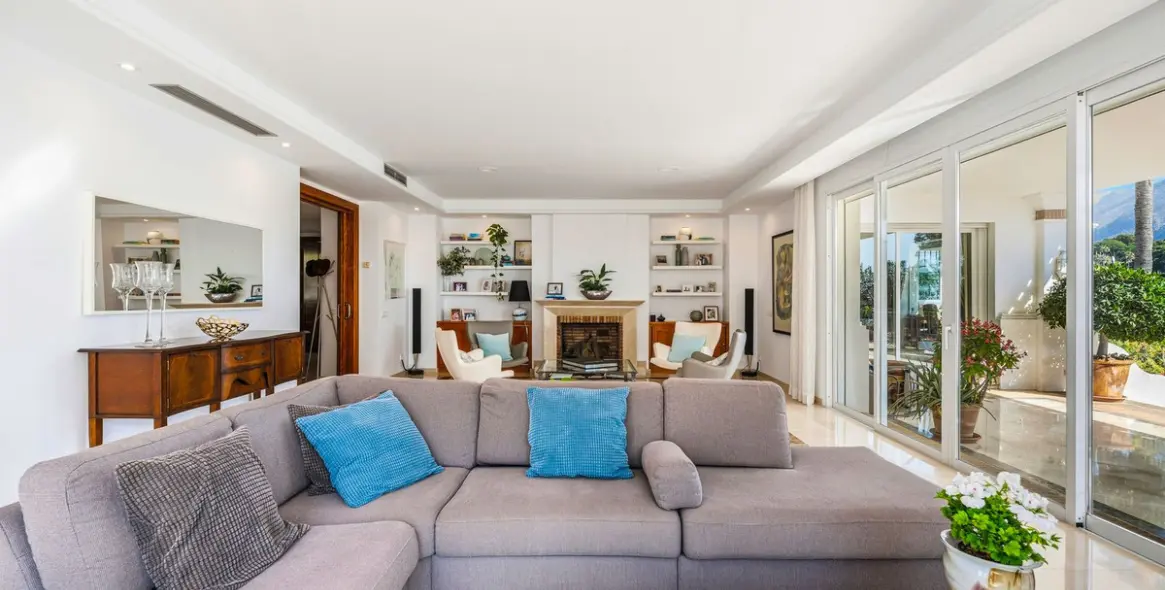 Venta de villa independiente en Aloha 20