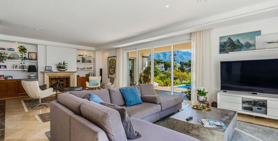 Venta de villa independiente en Aloha 21