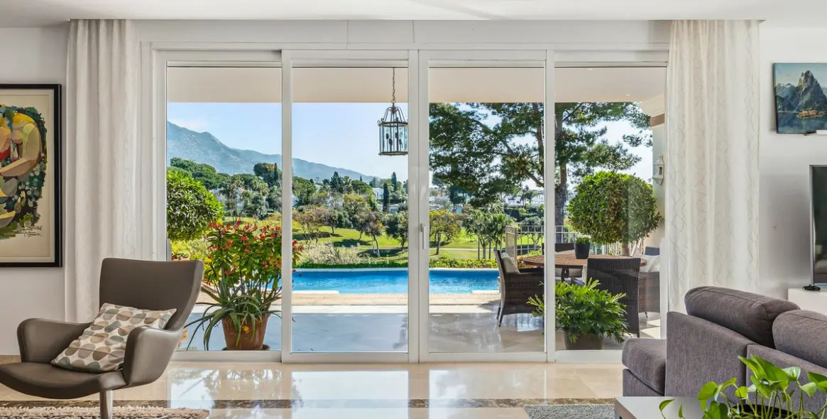 Venta de villa independiente en Aloha 23