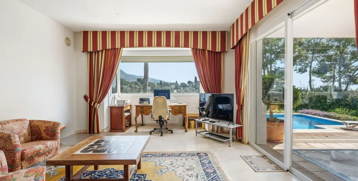 Venta de villa independiente en Aloha 40