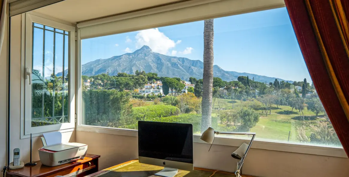 Venta de villa independiente en Aloha 41