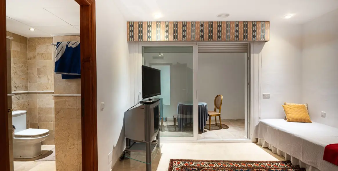 Venta de villa independiente en Aloha 43