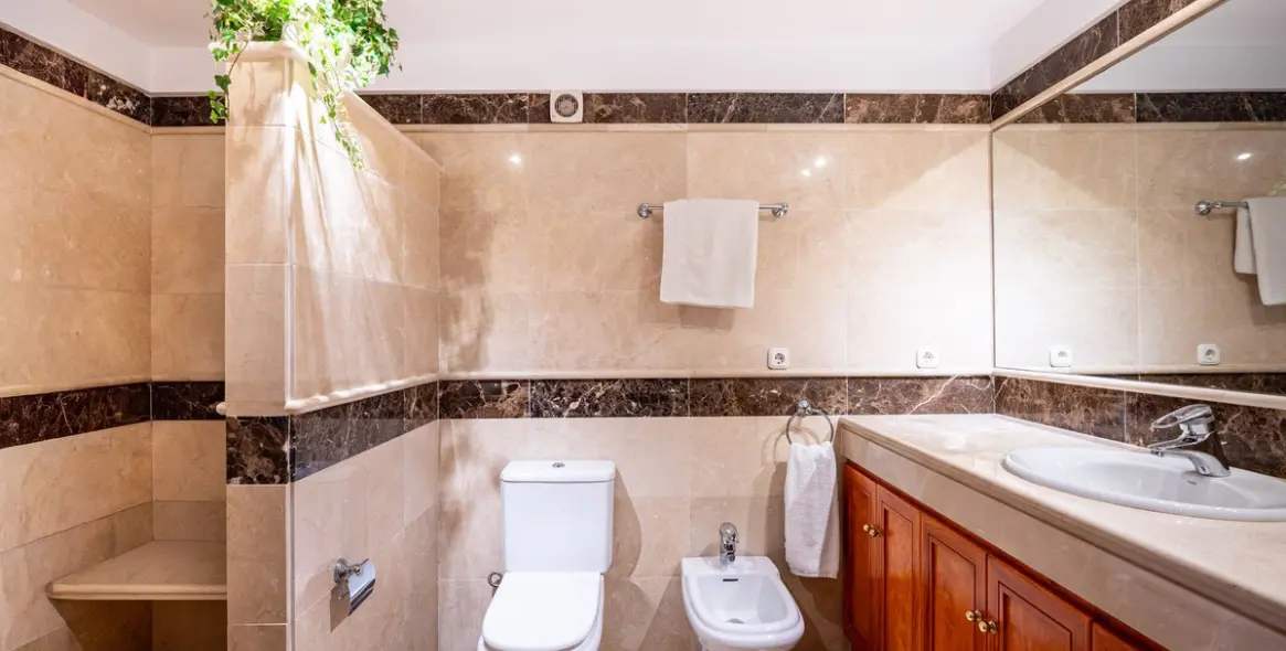 Venta de villa independiente en Aloha 48