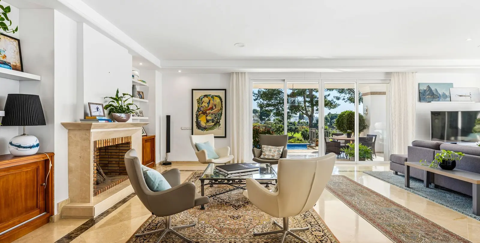Venta de villa independiente en Aloha 4