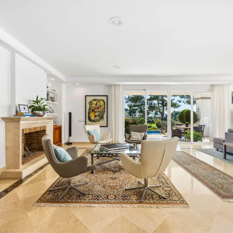 Sale of detached villa in Aloha
