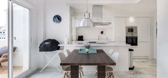 Short-term rent of middle floor apartment in Nueva Andalucía 1