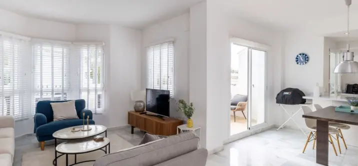 Short-term rent of middle floor apartment in Nueva Andalucía 2